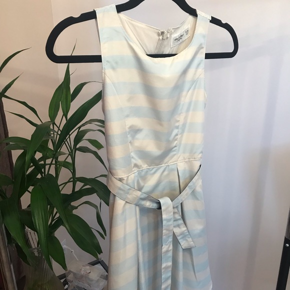 Girl dress - Picture 4 of 5